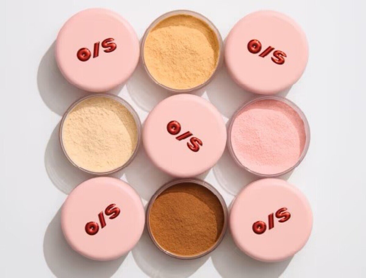 Brighten and Blur With ONE/SIZE Setting Powders