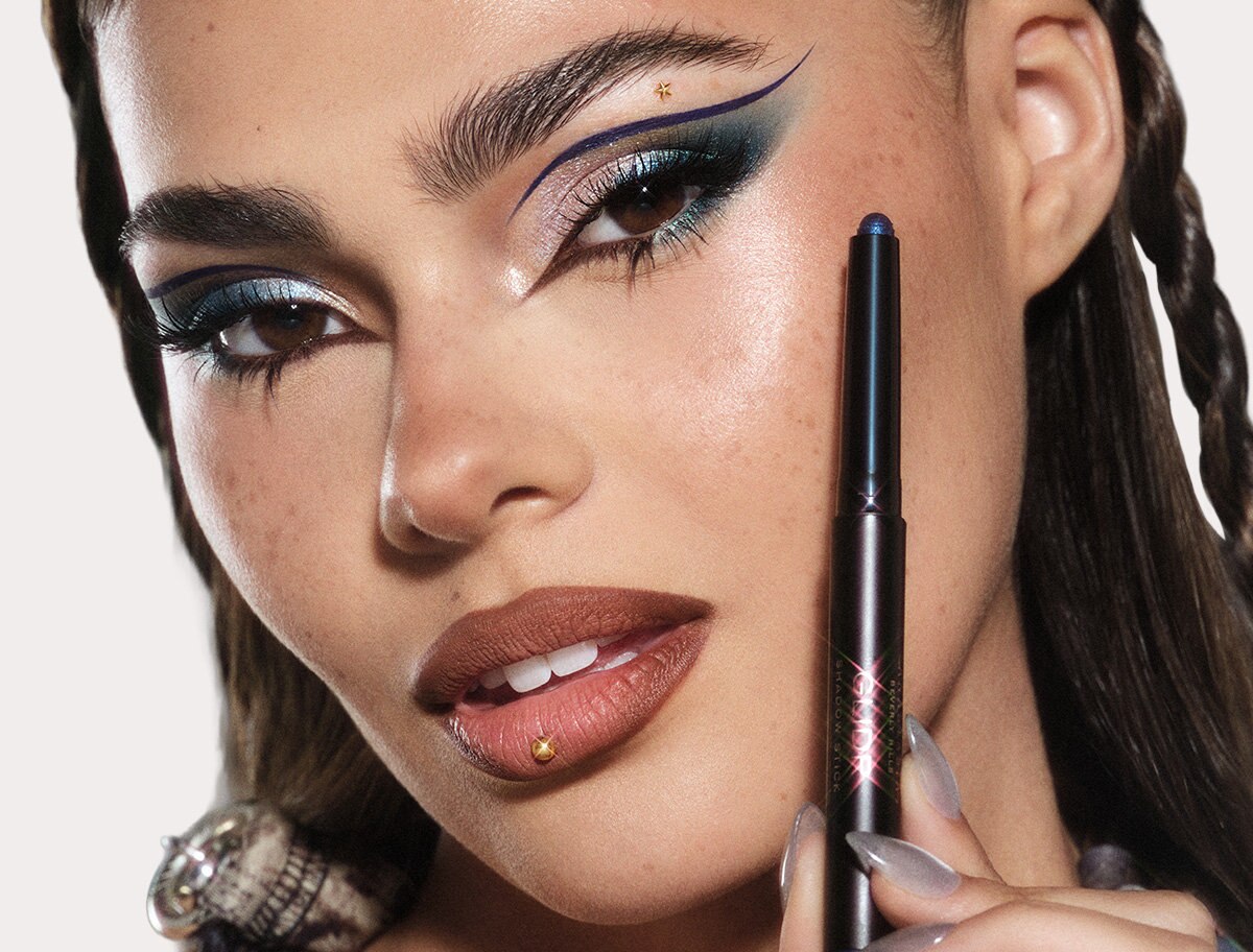 GET THE COOL AND SMOKEY LOOK