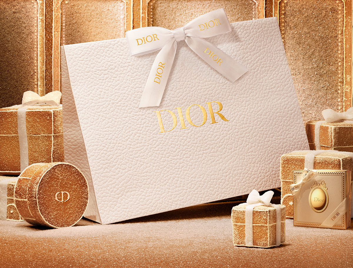 COMPLIMENTARY DIOR GIFT WRAP