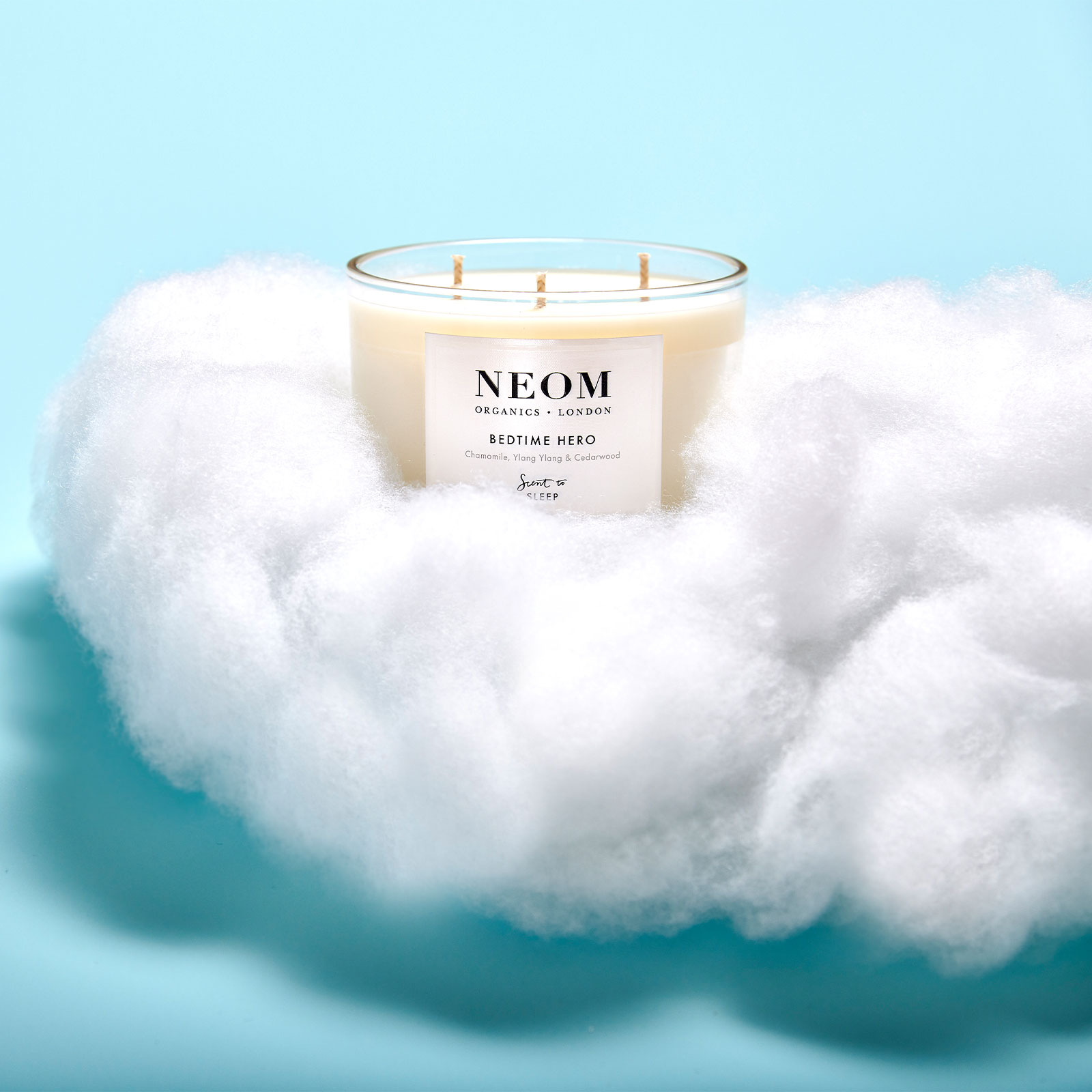 Neom Organics London Bedtime Hero Scented Candle 420G